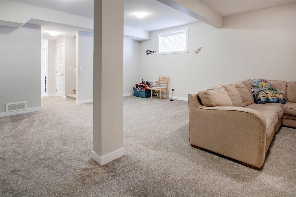 158 Williamstown Close NW, Airdrie, AB, T4B 0X8 A1030383 Mari Carr