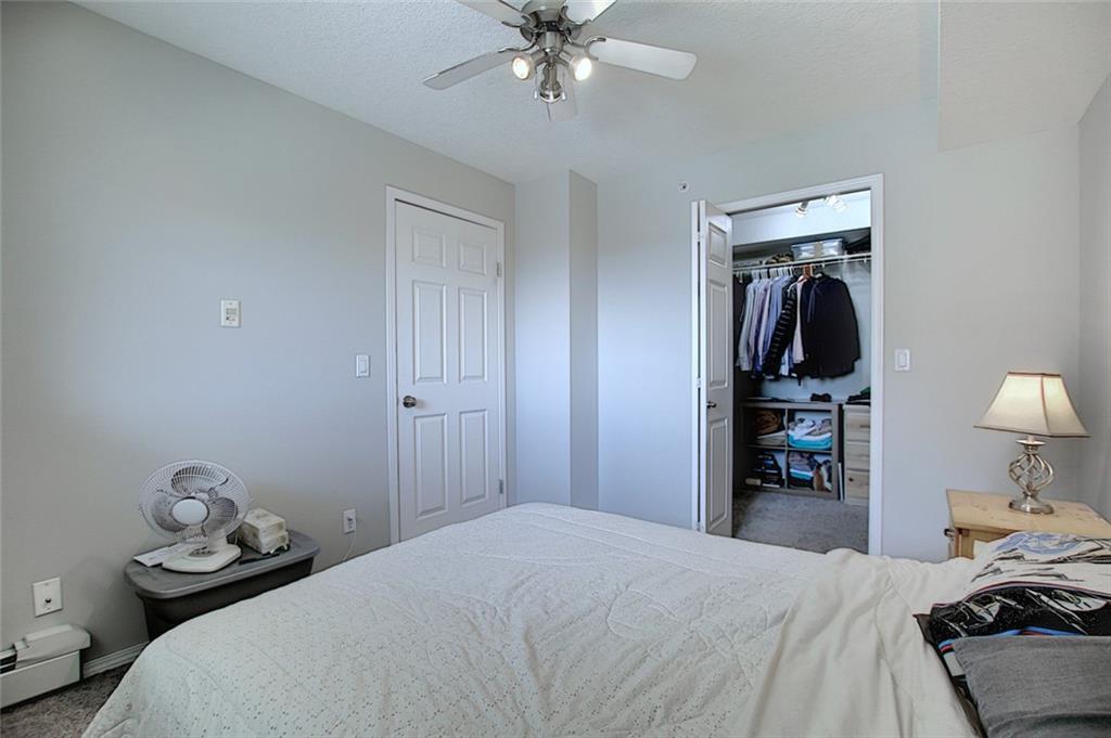 4409 10 Prestwick Bay SE, Calgary, AB, T2Z 0E6 A1030362 Smith