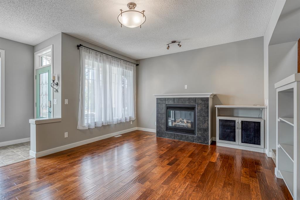 307 New Brighton Landing SE, Calgary, AB, T2Z 0S5 A1032067 Tudor