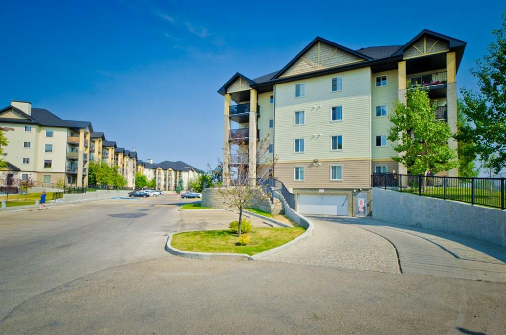 7410 304 Mackenzie Way SW, Airdrie, AB A1032101 Carey Rose