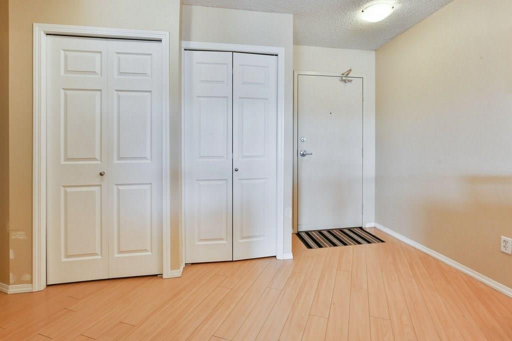 2221 700 Willowbrook Road NW, Airdrie, AB A1033546 Mari Carr Real