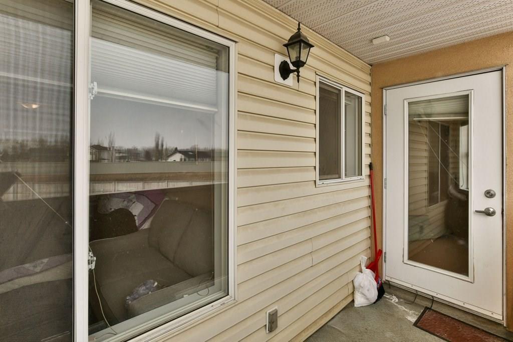 2221 700 Willowbrook Road NW, Airdrie, AB, T4B 0L5 A1033546 Mari Carr Real Estate