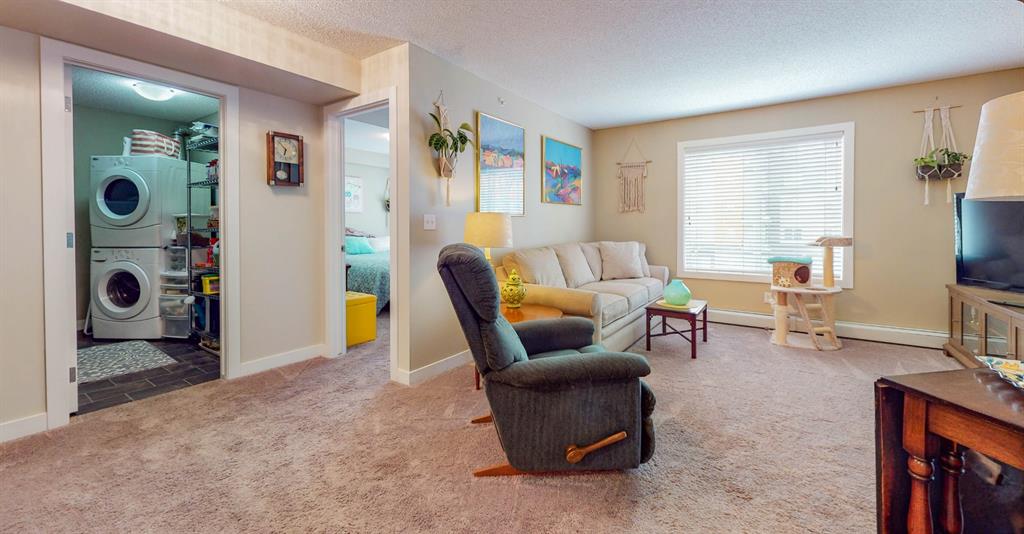 409 195 Kincora Glen Road NW, Calgary, AB A1035190 Zeena Taghvai