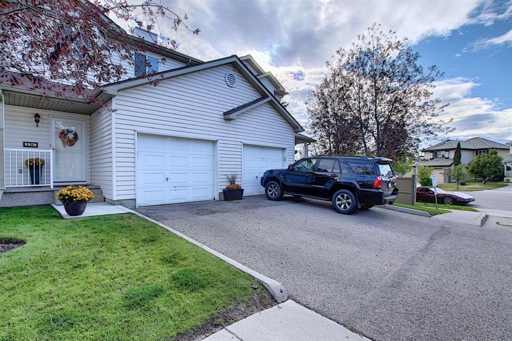136 Douglas Glen Park SE, Calgary, AB, T2Z 3Z3 A1036137 Sarah Johnston