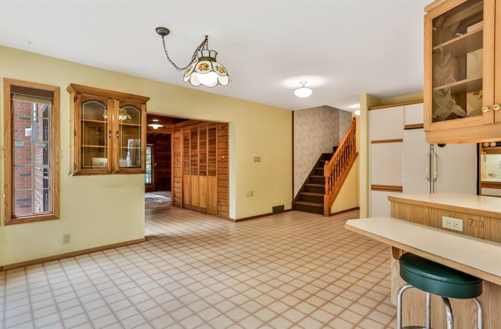 1 Des Arcs Road N, Lac Des Arcs, AB, T1W 2W3 A1038111 Ingrid & Landon