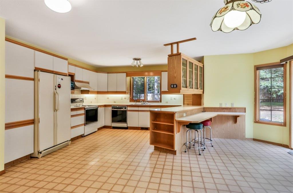 1 Des Arcs Road N, Lac Des Arcs, AB, T1W 2W3 A1038111 Ingrid & Landon