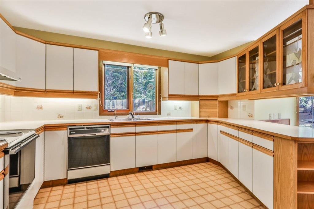 1 Des Arcs Road N, Lac Des Arcs, AB, T1W 2W3 A1038111 Ingrid & Landon