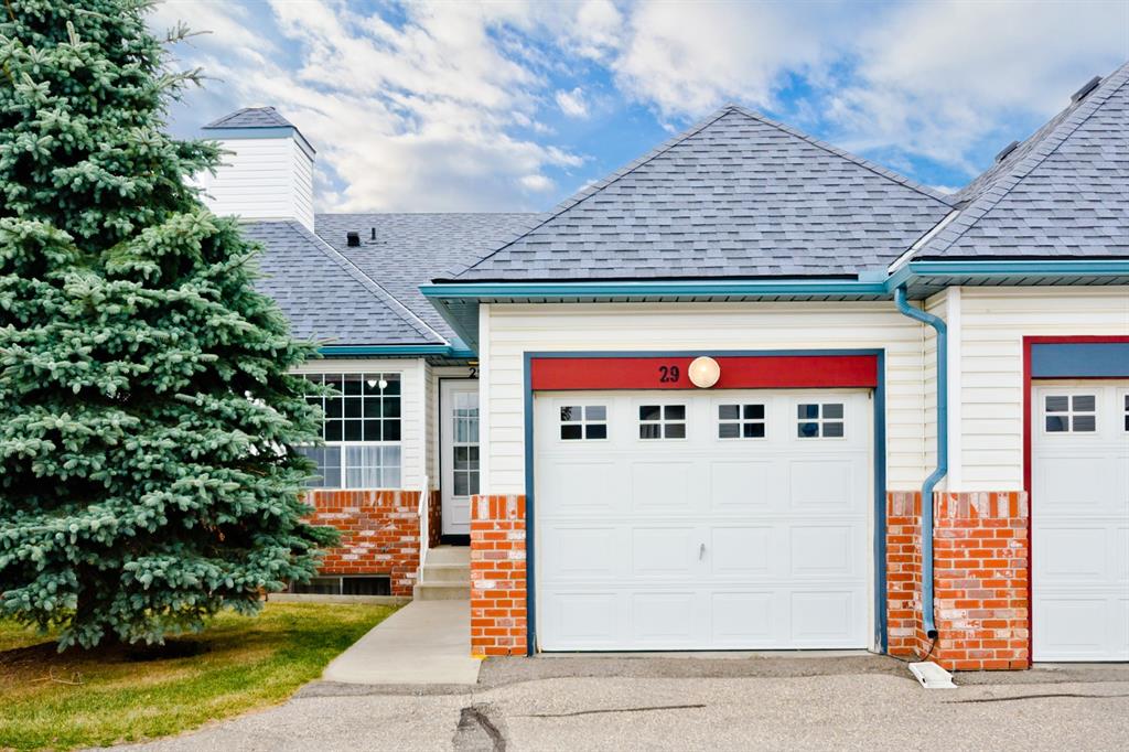 29 12 Woodside Rise NW, Airdrie, AB, T4B 2L3 A1038242 2 Realty
