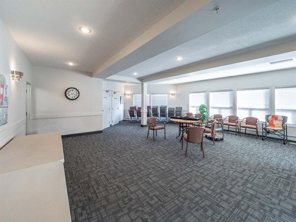 217 3 Parklane Way, Strathmore, AB, T1P 1N6 A1039521 Heart & Sold