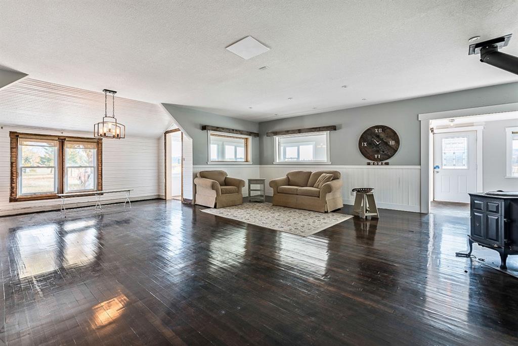 240015 Hwy 549 W, Millarville, AB, T0L 1K0 A1040421 Carmen Davison