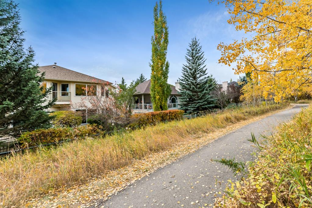 1556 Evergreen Hill SW, Calgary, AB, T2Y 2R7 A1040970 Smith