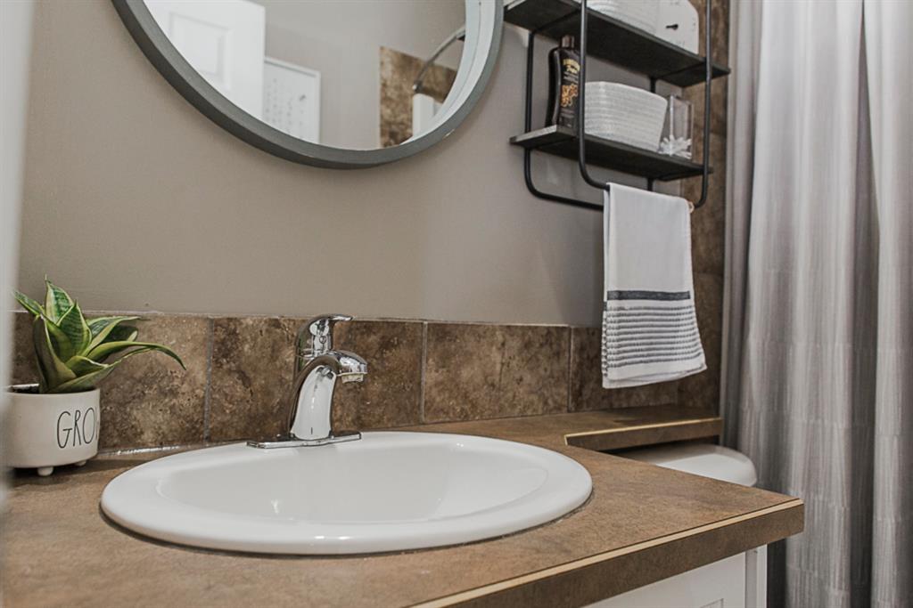 12217 104A Street, Grande Prairie, AB, T8V 8C5 A1041907 Team North