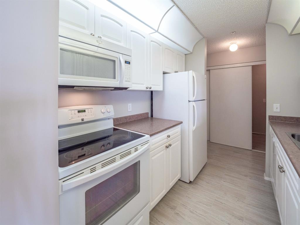 303 55 Arbour Grove Close NW, Calgary, AB, T3A 5X9 A1043827 Heart & Sold Ashlee Samaska
