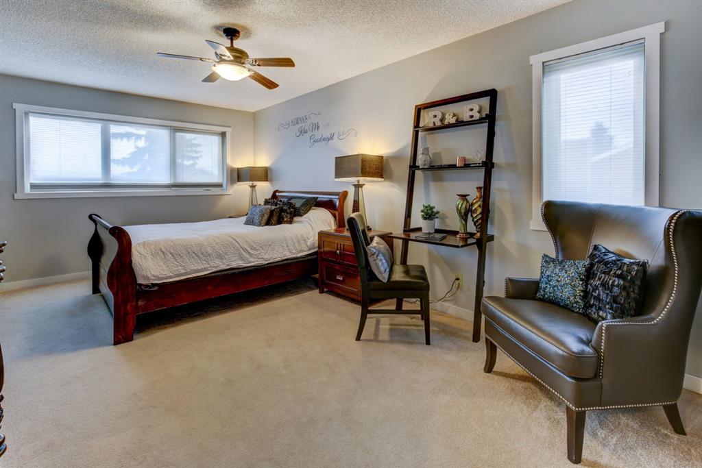 1543 Meadowbrook Drive SE, Airdrie, AB, T4A 2B2 A1043834 Mari Carr