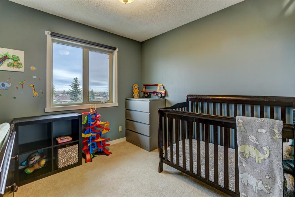 1543 Meadowbrook Drive SE, Airdrie, AB, T4A 2B2 A1043834 Mari Carr