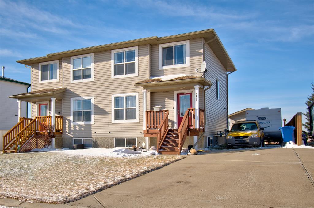 708 1 Avenue, Irricana, AB, T0M 1B0 A1048360 The Beautiful Homes Team