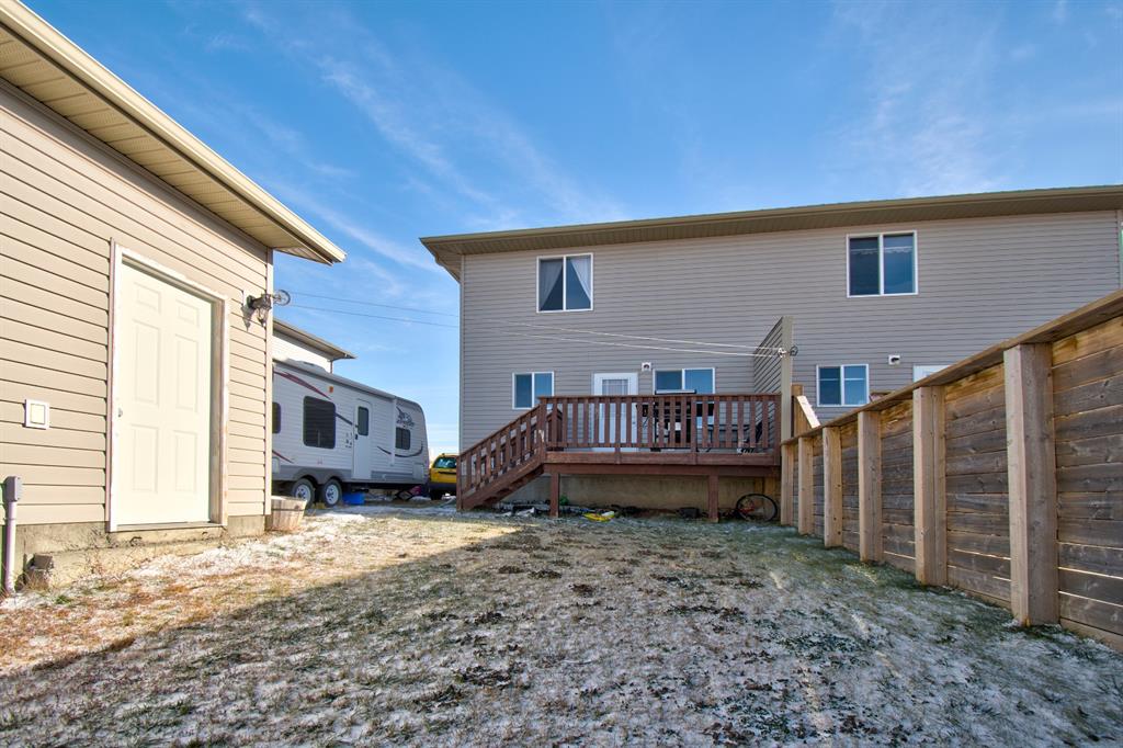 708 1 Avenue, Irricana, AB, T0M 1B0 A1048360 The Beautiful Homes Team