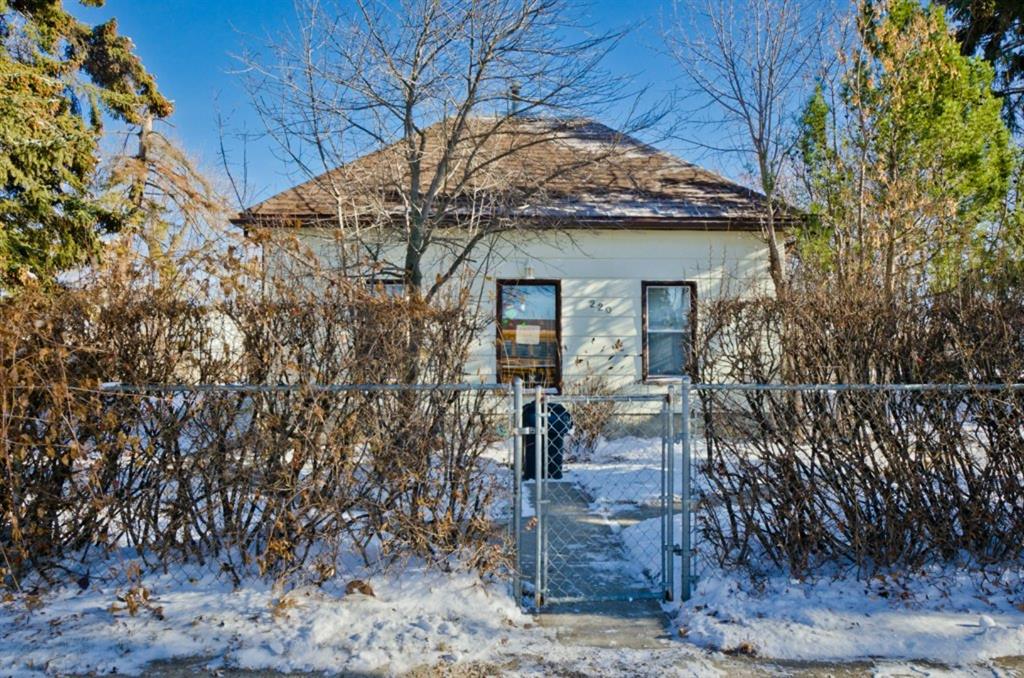 220 7th Avenue, Gleichen, AB, T0J 1N0 A1048560 Homes by Hayley