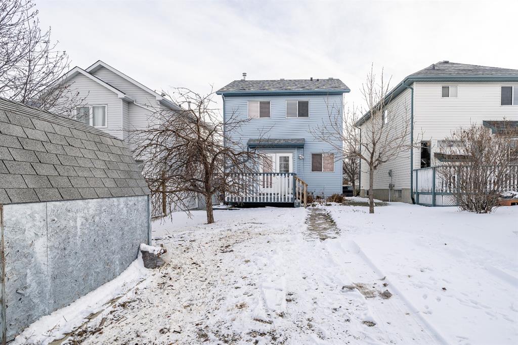 18 Hidden Hills Way NW, Calgary, AB A1049321 Robyn Moser