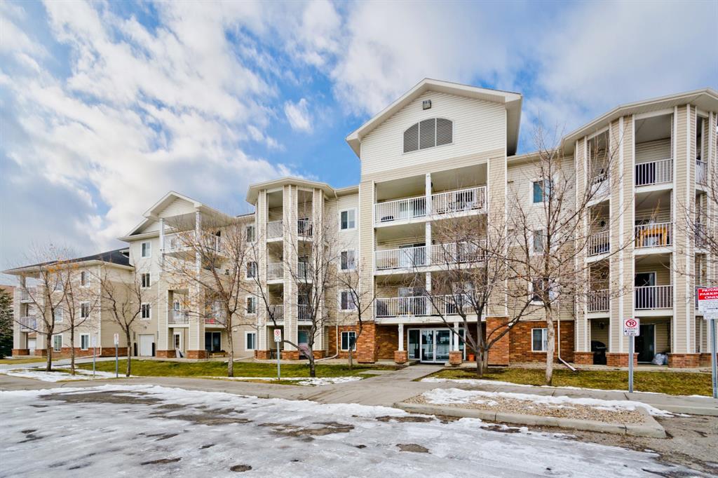 1108 17 Country Village Bay NE, Calgary, AB A1050193 2 Realty