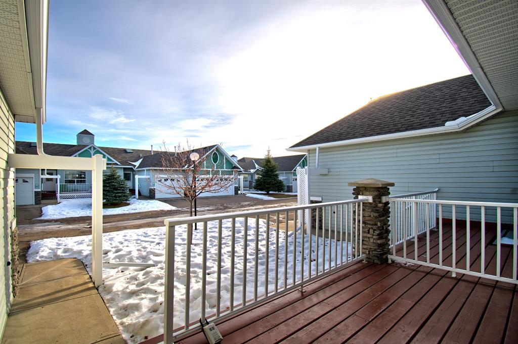 44 1008 Woodside Way NW, Airdrie, AB, T4B 2T8 A1051569 The