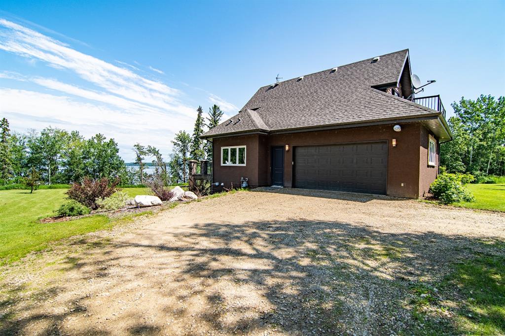 2210B Township Road 392, Rural County, AB A1051803 Chynna