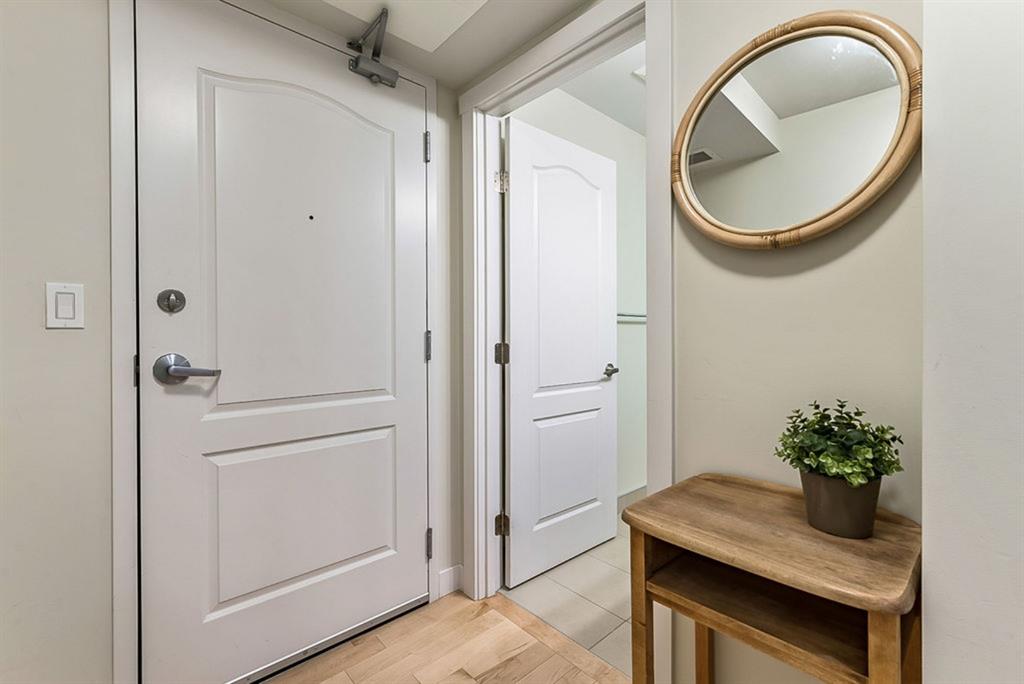 407 303 13 Avenue SW, Calgary, AB Carmen Davison