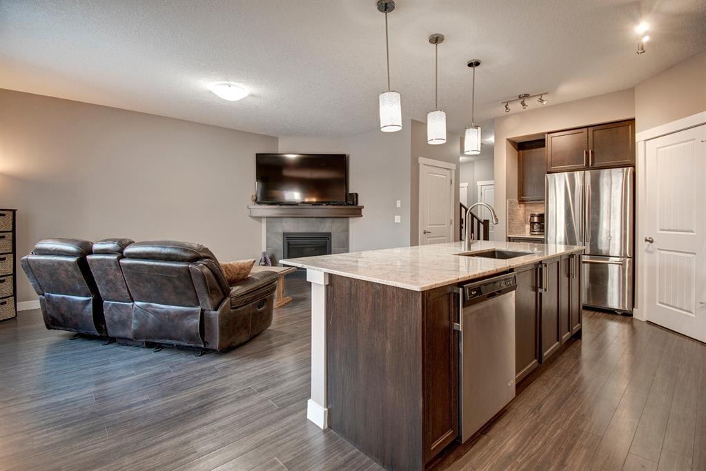 393 Kings Heights Drive SE, Airdrie, AB, T4A 0S2 A1055667 Simply