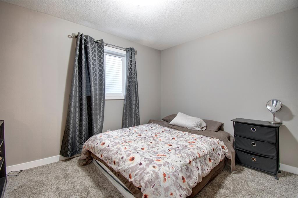 393 Kings Heights Drive SE, Airdrie, AB, T4A 0S2 A1055667 Simply