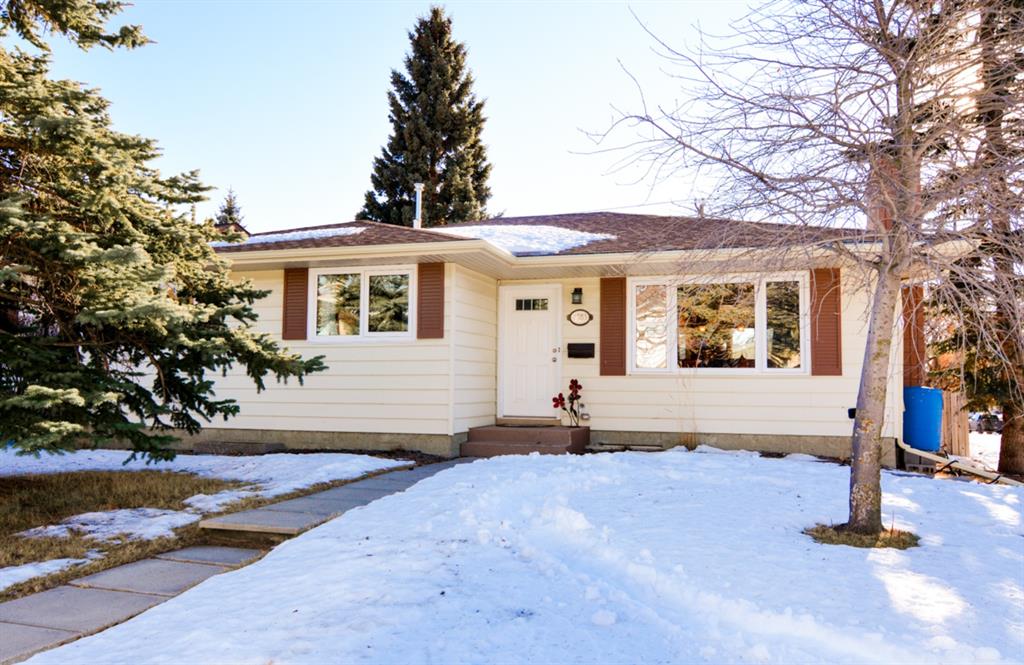Silver Springs, Calgary, AB A1062646 Livia McCabe