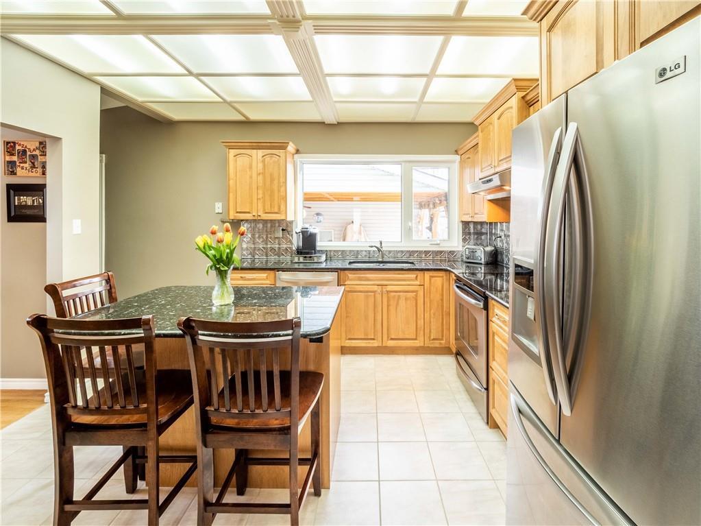 9904 Maplecreek Drive SE, Calgary, AB, T2J 1T5 A1062943 Heart