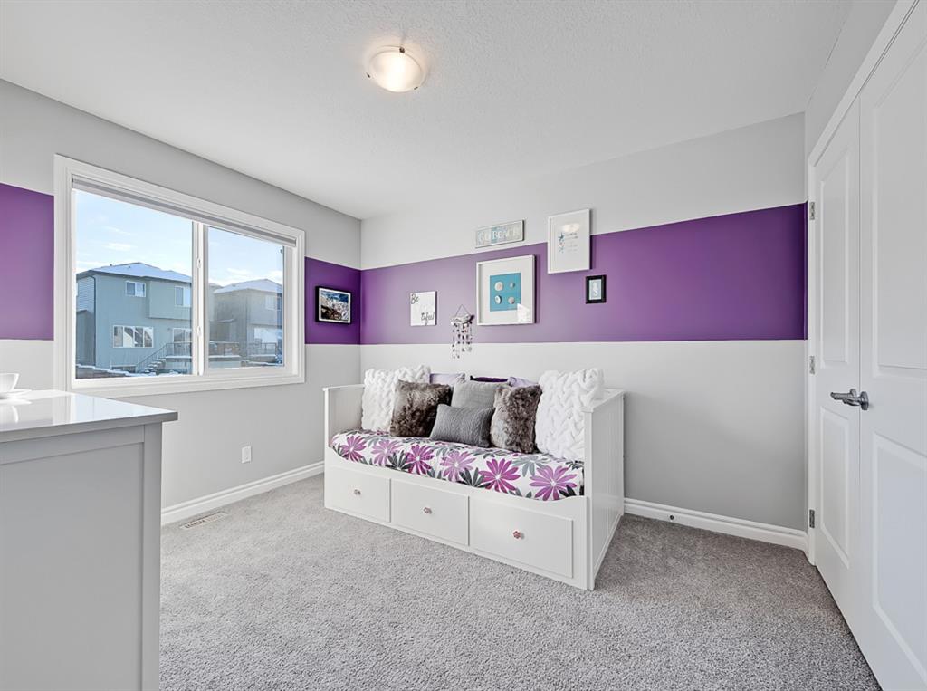 370 Hillcrest Circle SW, Airdrie, AB, T4B 4B3 A1070215 The