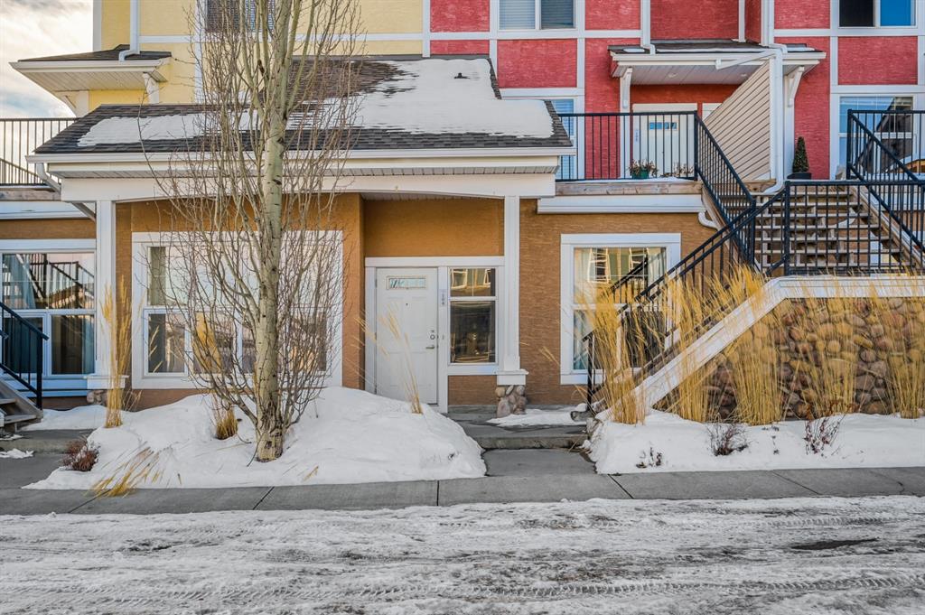 104 West Springs Road SW, Calgary, AB, T3H 4P6 A1072434 J.T. Hay