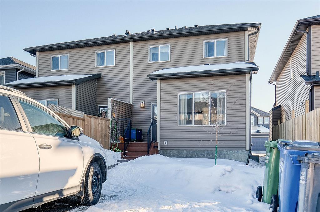 110 Fireside Circle, Cochrane, AB, T4C 0Z5 A1073452 Zeena Taghvai