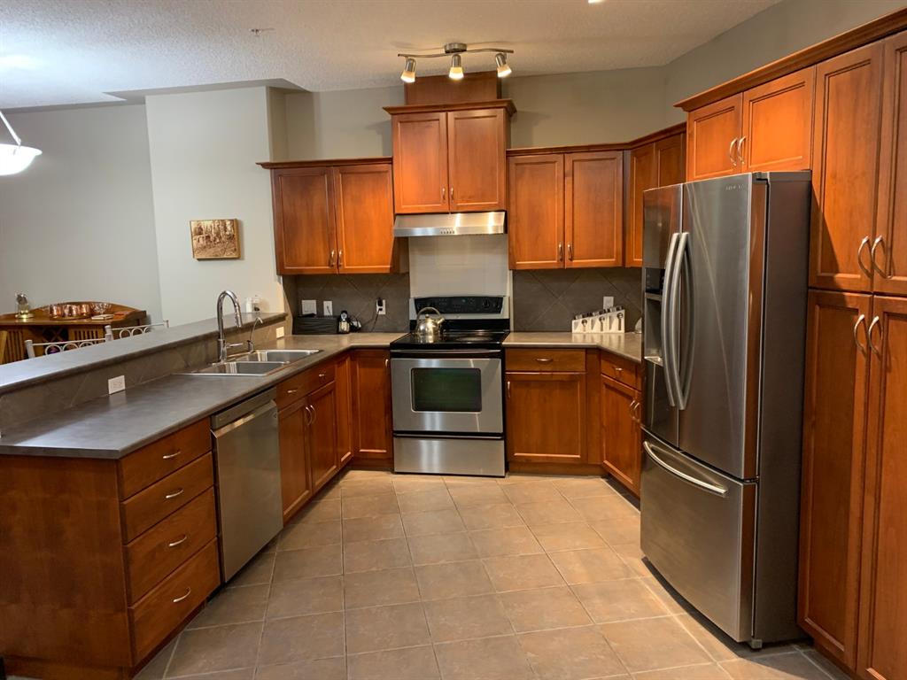 224 10 Discovery Ridge Close SW, Calgary, AB, T3H 5X2 A1077270 J.T