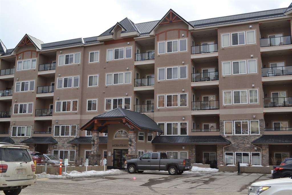 224 10 Discovery Ridge Close SW, Calgary, AB, T3H 5X2 A1077270 J.T. Hay 224 10 Discovery Ridge Close SW, Calgary, AB, T3H 5X2 A1077270 J.T. Hay