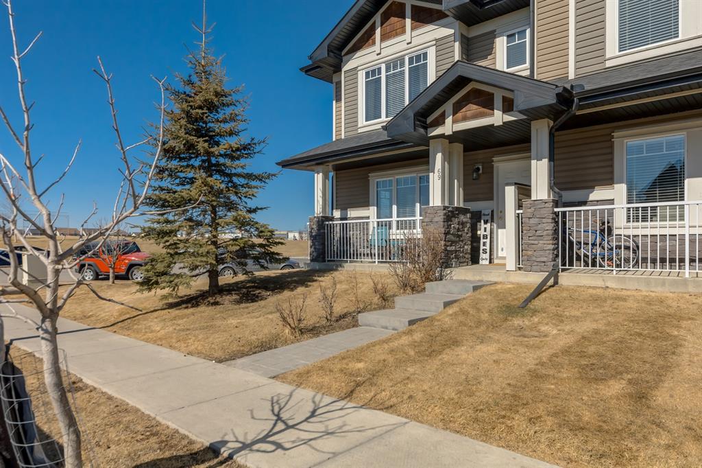 69 Prestwick Villas SE, Calgary, AB A1077678 Hamilton Lamb Reiser