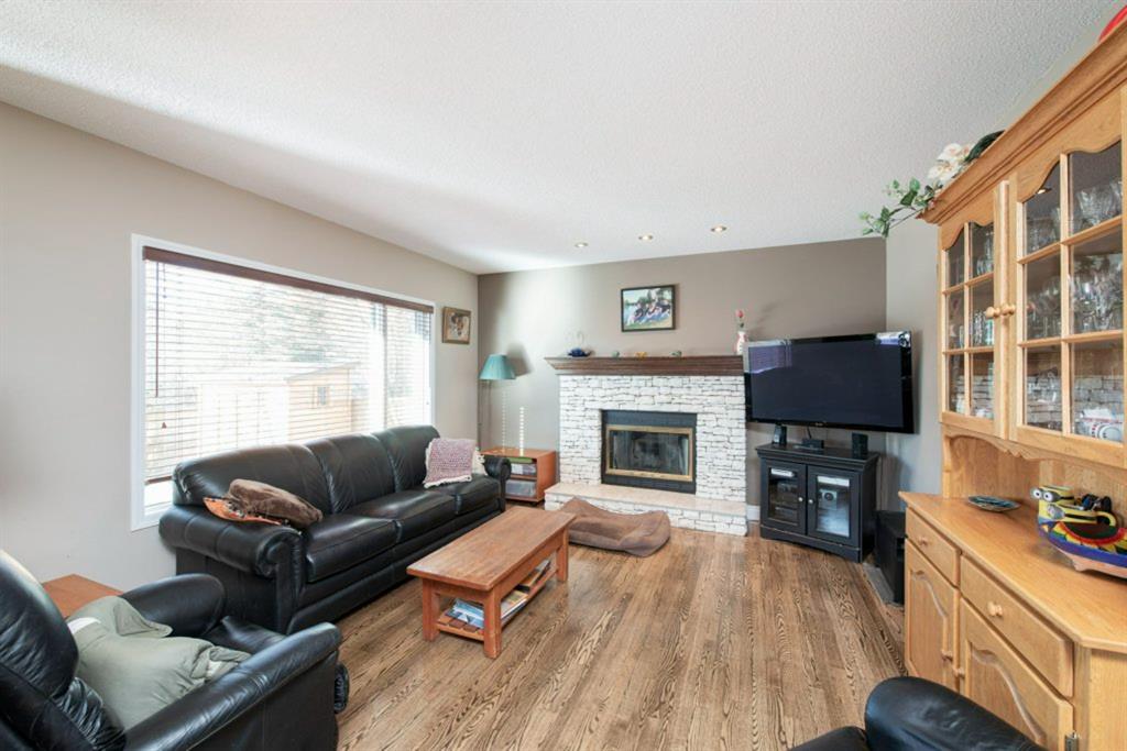 234 Valley Ridge Green NW, Calgary, AB, T3B 5L6 A1078582 Gerard