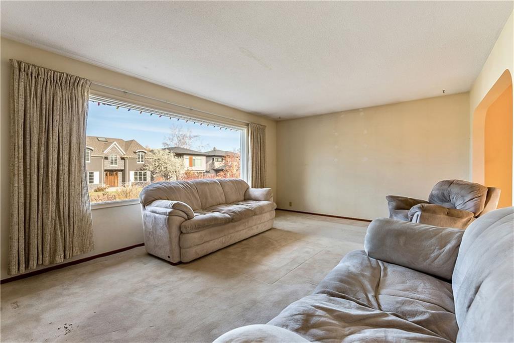 2827 12 Avenue NW, Calgary, AB, T2N 1K9 A1083627 Smith Pezzente