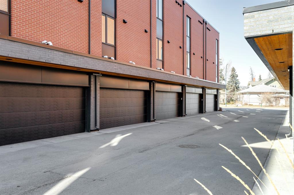 3040 Parkdale Boulevard NW, Calgary, AB, T2N 5B3 A1083596 Chris Adam