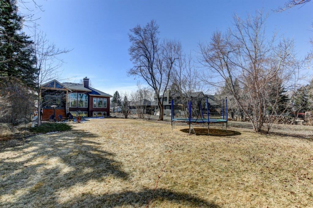 6310 Bow Crescent NW, Calgary, AB, T3B 2B9 A1088799 Brenda Parai