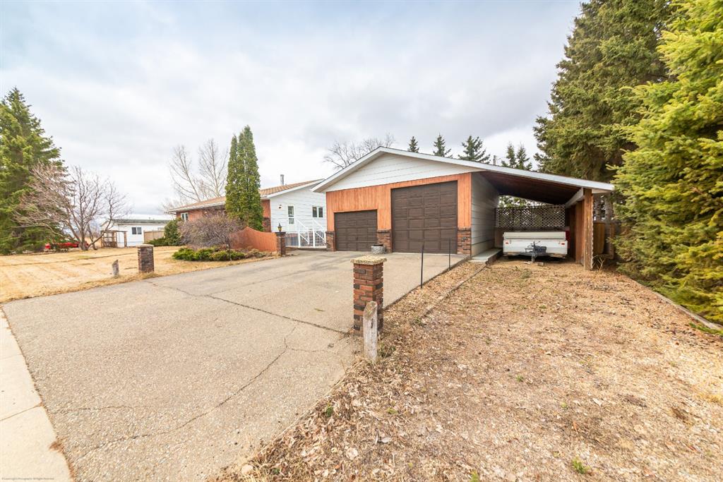 201 5 Avenue, Marwayne, AB, T0B 2X0 A1091043 Harpreet Christie