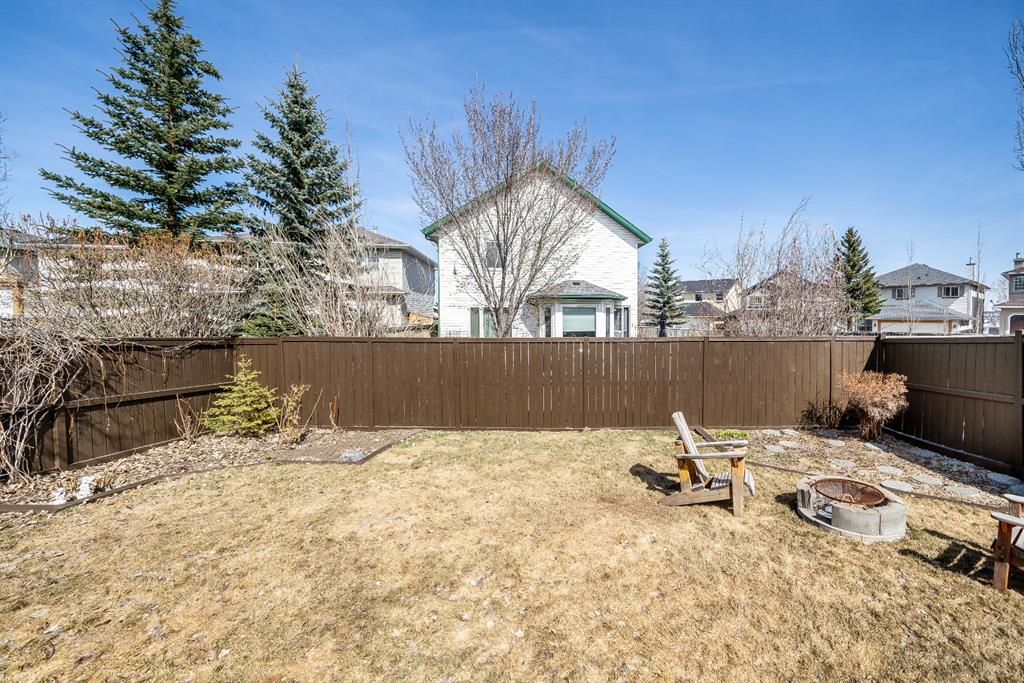 311 Hidden Ranch Place NW, Calgary, AB A1093973 Robyn Moser