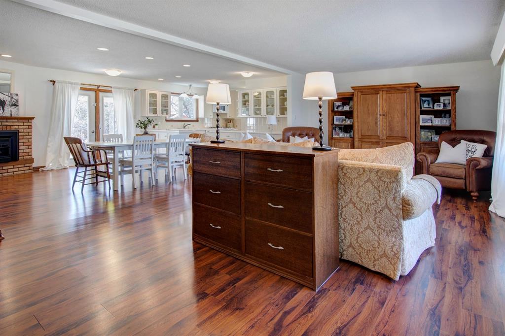 1233 Idaho Street, Carstairs, AB, T0M 0N0 A1096091 Mari Carr Real