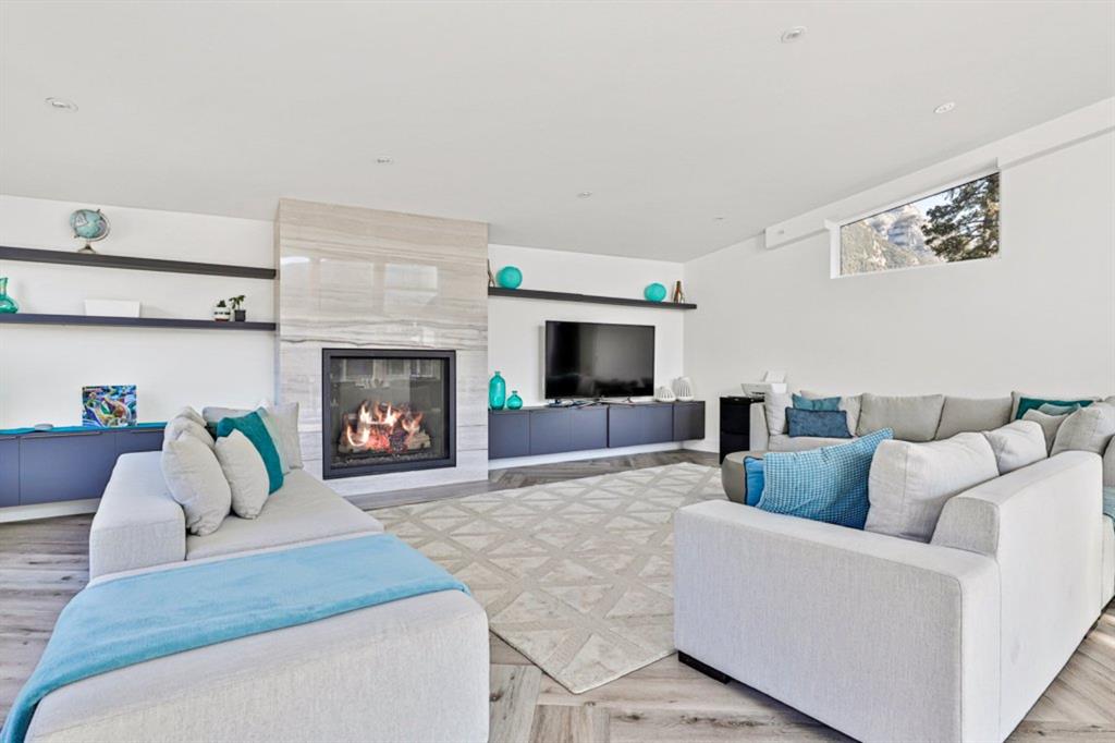 132 River’s Bend Way, Dead Man’s Flats, AB, T1W 0K5 A1098152 Barry