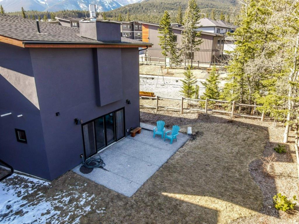 132 River’s Bend Way, Dead Man’s Flats, AB, T1W 0K5 A1098152 Barry