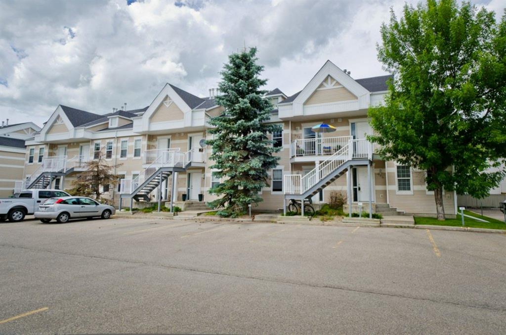 416 103 Strathaven Drive, Strathmore, AB A1099088 Carey Rose