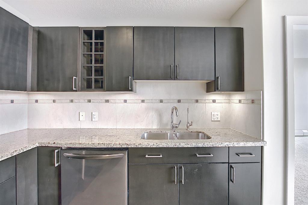 901 77 Spruce Place SW, Calgary, AB, T3C 3X6 A1104367 Hamilton Lamb Reiser 901 77 Spruce Place SW, Calgary, AB, T3C 3X6 A1104367 Hamilton Lamb Reiser
