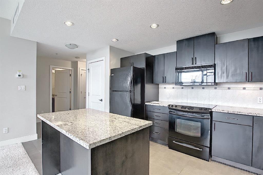 901 77 Spruce Place SW, Calgary, AB, T3C 3X6 A1104367 Hamilton