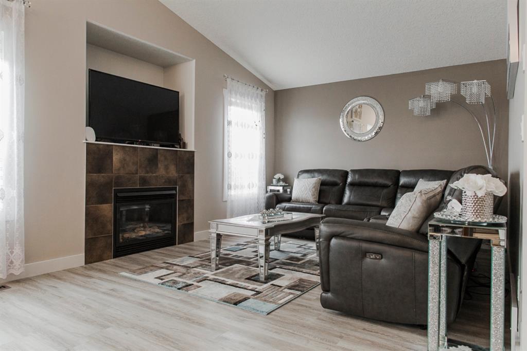 7010 86A Street, Grande Prairie, AB, T8W 2X2 A1105702 Team North